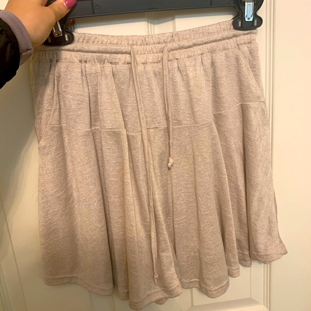 NWT flowy skort!